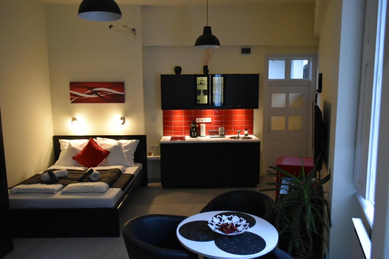 Foter Apartmanhaz *